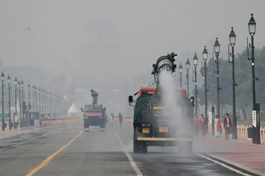 দীপাবলির পর বিষাক্ত বাতাসে ঢেকে দিল্লি — রাজধানীতে ফের শ্বাসকষ্টের দাপট