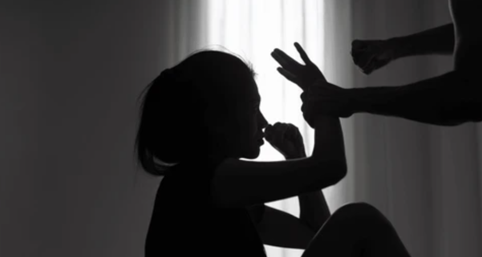 এসএসকেএম হাসপাতালে ভয়াবহ নির্যাতন: কিশোরীর কণ্ঠে অসহায়তা — “আমি ওকে ভাল মানুষ ভেবেছিলাম”