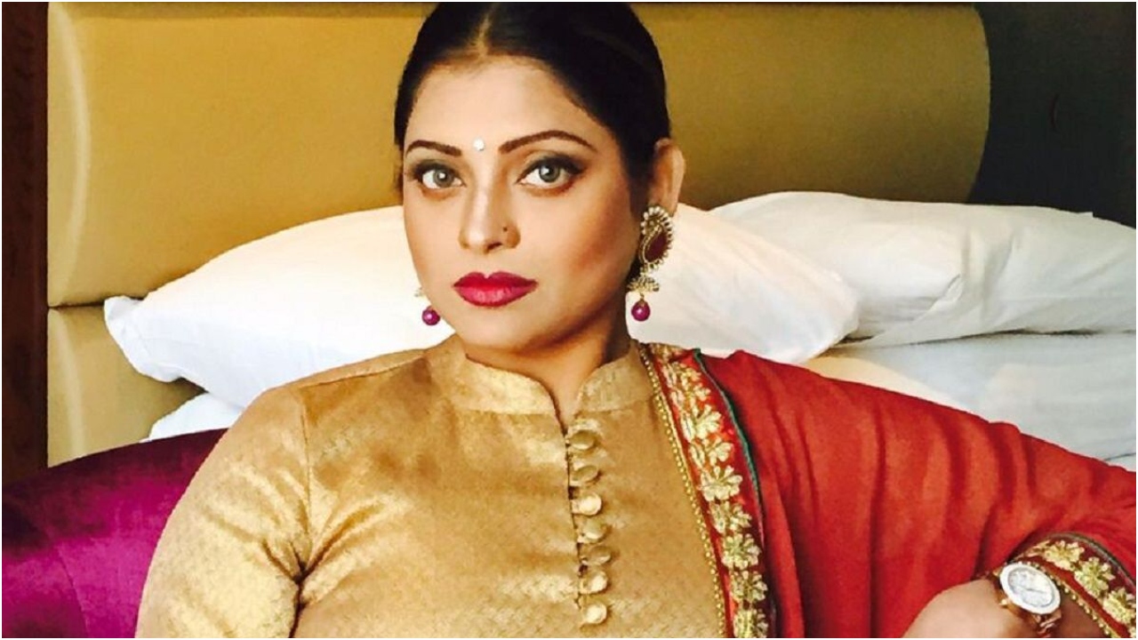 প্রাক্তন টিভি অভিনেত্রী রূপা দত্ত গ্রেফতার