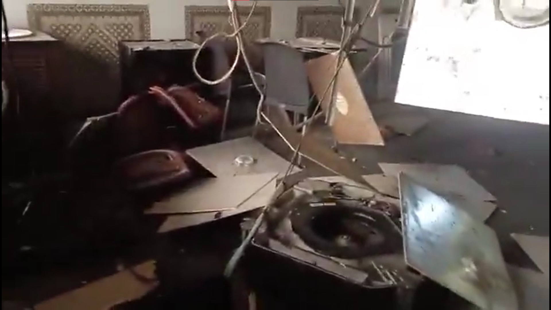 পাকিস্তান সুপ্রিম কোর্টে ভয়াবহ সিলিন্ডার বিস্ফোরণ, আহত ১২