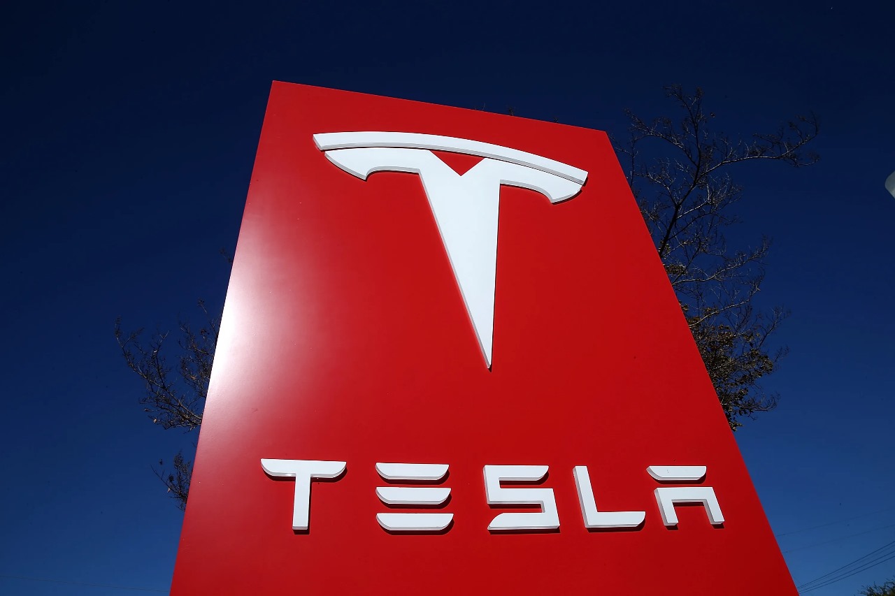 Tesla, Inc.-এর বোর্ডের শক্ত অবস্থান: Elon Muskকে ৮৭৮ বিলিয়ন ডলারের প্যাকেজ