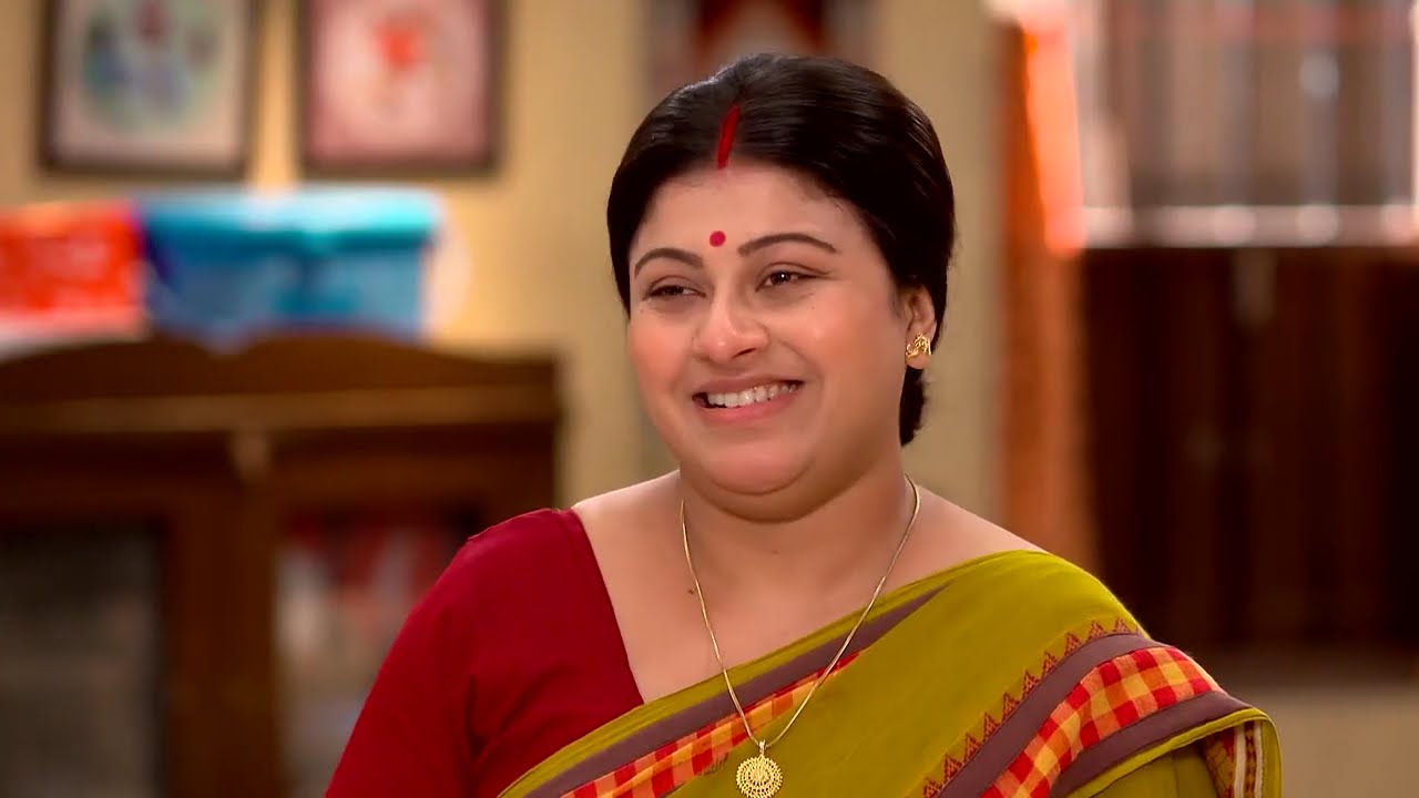 পর্দার ‘মা’, বাস্তবের রঙিন সুচন্দ্রা: শান্ত মায়ের ছায়ায় প্রাণবন্ত চরিত্র