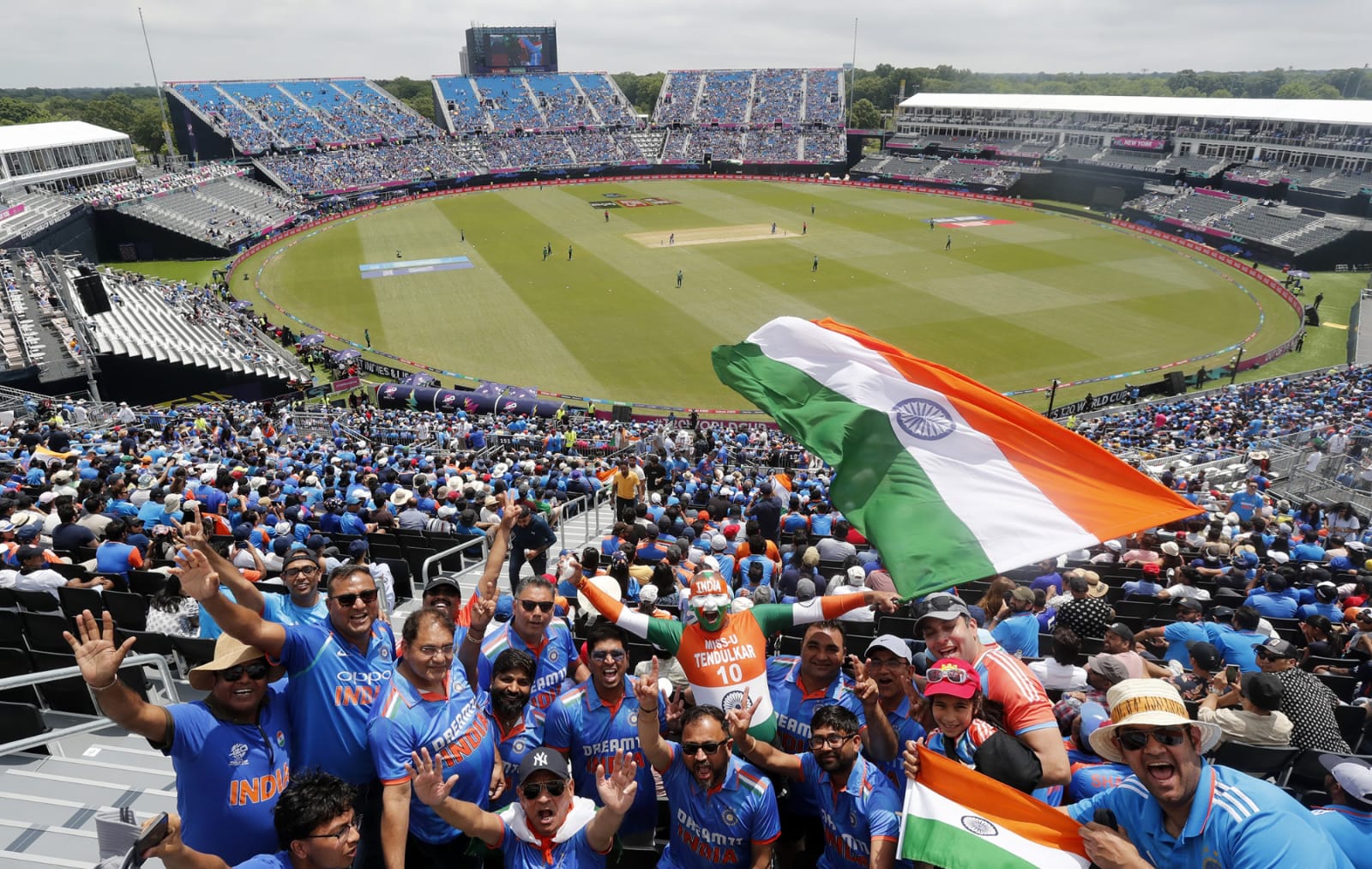 মোদি স্টেডিয়ামে হবে ফাইনাল, জানুন কোন কোন মাঠে হবে বিশ্বকাপের অন্যান্য ম্যাচ