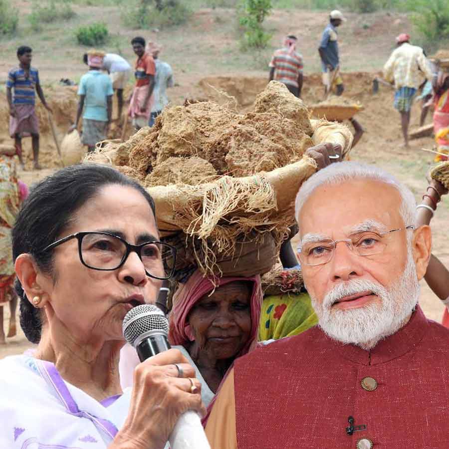 বাংলায় অবিলম্বে ১০০ দিনের কাজ শুরু করুন! বকেয়া নিয়ে কেন্দ্রকে হলফনামা দিতে নির্দেশ হাই কোর্টের