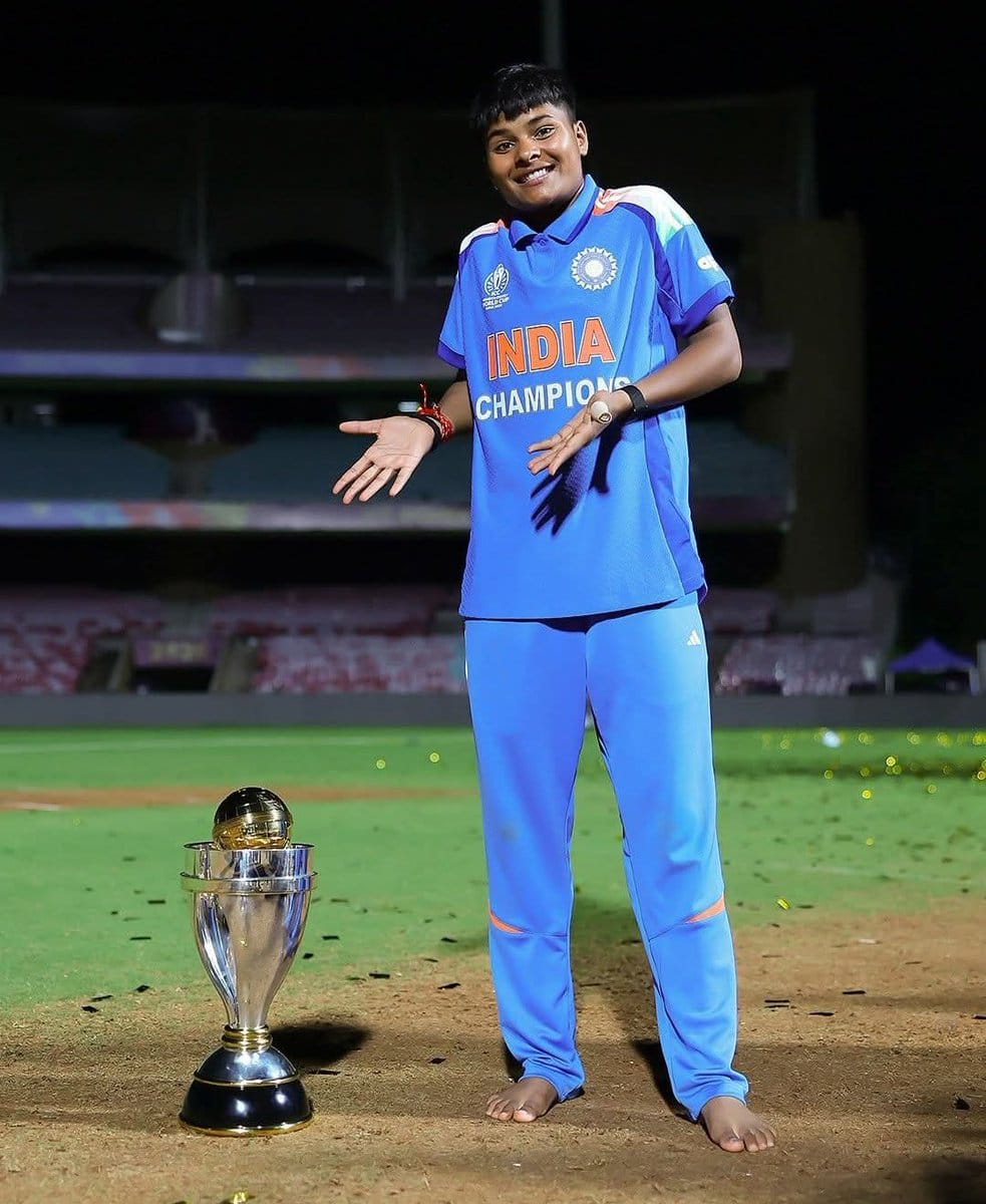 মেয়ের বিশ্বকাপ জয়ের ১৩ বছর পর পুলিশি কাজে ফিরে আসছেন বাবা