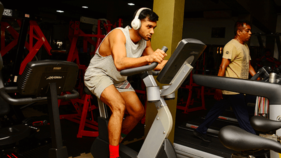 জিমে ৭টি ভুল যা আপনার অস্থিসন্ধির জন্য বিপদজনক হতে পারে