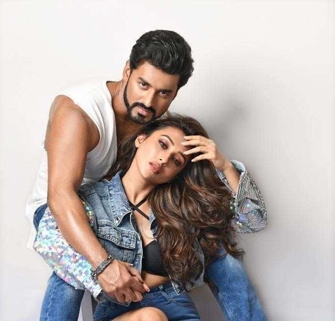 অঙ্কুশের মন্তব্যে নতুন জল্পনা—মিমি কি সত্যিই ফিরিয়ে দিলেন ছবির অফার