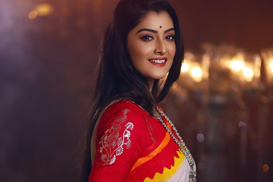 মেকআপে চোখে গুরুতর সমস্যা, দুশ্চিন্তায় অভিনেত্রী শ্বেতা ভট্টাচার্য