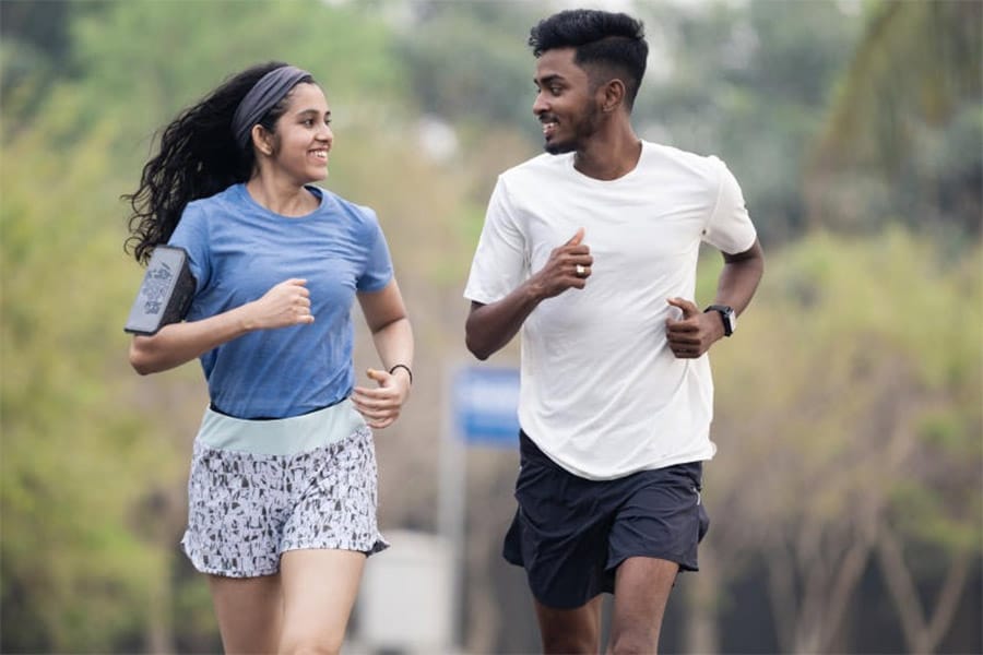 শীতের সকালে জগিং হাঁটা বা দৌড়ের পর কী খাবেন, জানুন ফিটনেস বিশেষজ্ঞদের পরামর্শ