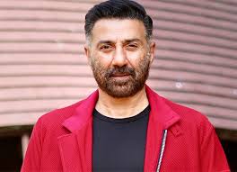 আধুনিক প্রযুক্তিতে হনুমান: সানি দেওলের নতুন চ্যালেঞ্জ