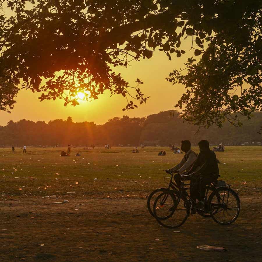 কলকাতার পারদ ১৫ ডিগ্রিতে নেমে এসেছে, তবুও কমবে তাপমাত্রা উত্তর ও দক্ষিণবঙ্গের জন্য কী পূর্বাভাস?