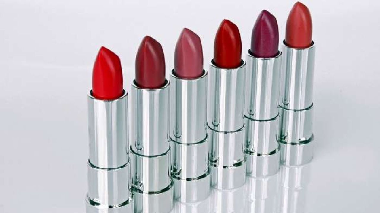 দামি লিপস্টিক নষ্ট হতে পারে ভুলভাবে রাখলে  কোথায় রাখলে তা অনেক দিন ভালো থাকবে