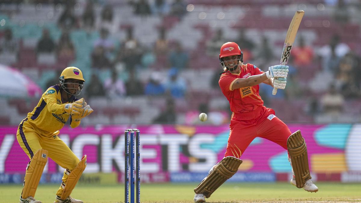 গুজরাট জায়ান্টসের শক্তিশালী পারফরম্যান্সে ইউপি ওয়ারিয়রজকে ১০ রানে পরাজিত করে জয় লাভ