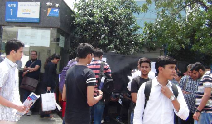 নেতাজির জন্মদিন ও সরস্বতী পুজোয় কেন JEE Main? রাজ্য ও BJP-র আপত্তিতে পরীক্ষা পিছিয়ে গেল