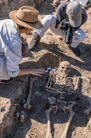 ৯ লক্ষ বছর আগে মানবজাতি প্রায় বিলুপ্ত! সেই সংকট থেকেই কি আধুনিক মানুষের জন্ম?