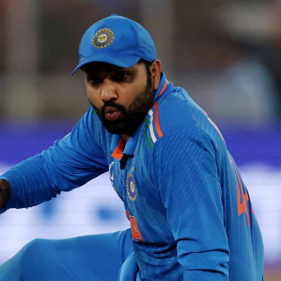 ভেঙে গেল রোহিত শর্মার বিশ্বরেকর্ড! ক্রিকেটবিশ্বে দুধের শিশুদের অধিনায়কই ভাঙলেন শর্মার কীর্তি