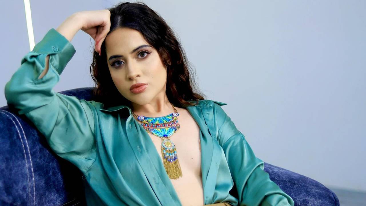 ‘আমি নাস্তিক, কোনও ধর্মই মানি না’, ‘বহিষ্কার’ প্রসঙ্গে কাকে সপাট জবাব দিলেন উর্ফী জাভেদ?