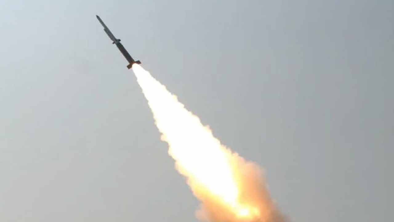 আকাশ নিরাপত্তায় আরও এক ধাপ এগোল ভারত! শত্রুবিমান ধ্বংস করতে এ বার সেনা পাচ্ছে র‌্যামজেট শক্তিসম্পন্ন ক্ষেপণাস্ত্র