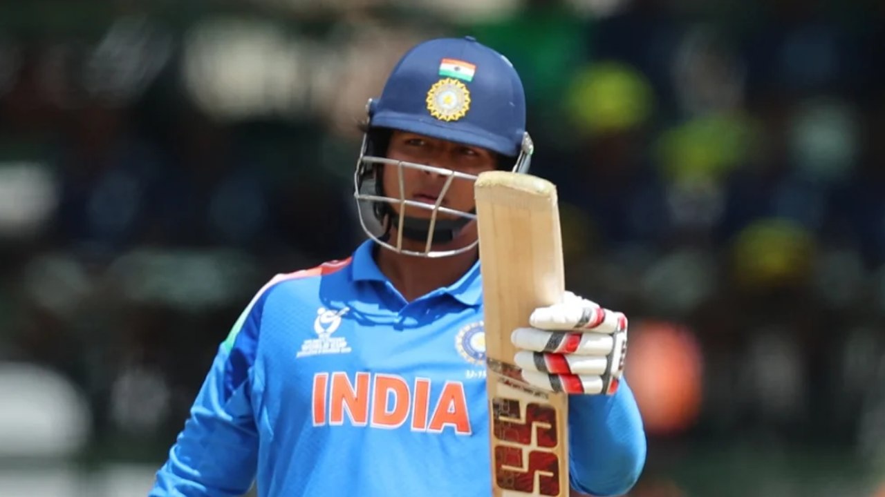 টানা ছবার বিশ্বকাপের ফাইনালে বৈভবেরা বড়রা ট্রফি রক্ষার লড়াইয়ে নামার এক দিন আগেই বিশ্বজয়ের লক্ষ্যে ছোটরা