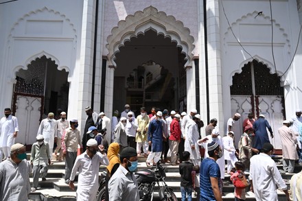 ইসলামাবাদে আত্মঘাতী বোমা হামলা শিয়া মসজিদের সামনে বিস্ফোরণে নিহত ১৫