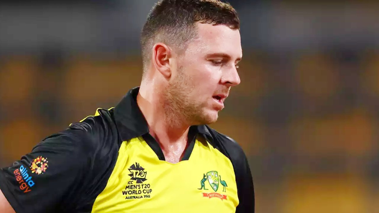 চোট পেয়ে এ বার ছিটকে গেলেন হেজ়লউড, টি-টোয়েন্টি বিশ্বকাপের আগে আবার সমস‍্যায় অস্ট্রেলিয়া
