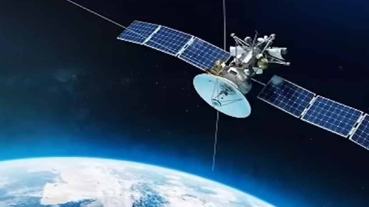 মহাকাশে শক্তি বৃদ্ধি ভারতের শত্রু দেশের স্যাটেলাইটে উঁকি মারতে পারবে কৌশল আয়ত্ত করে ফেলল দেশীয় সংস্থা