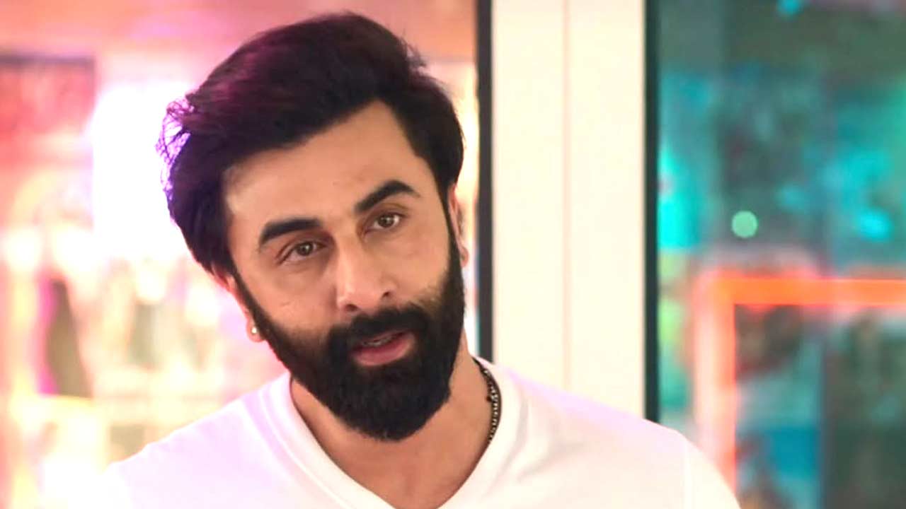 ধুম ৪ এ ভিলেন রণবীর কপূর  ১৩ বছর ধরে কোন বড় পরিকল্পনা সাজাচ্ছে যশরাজ ফিল্মস