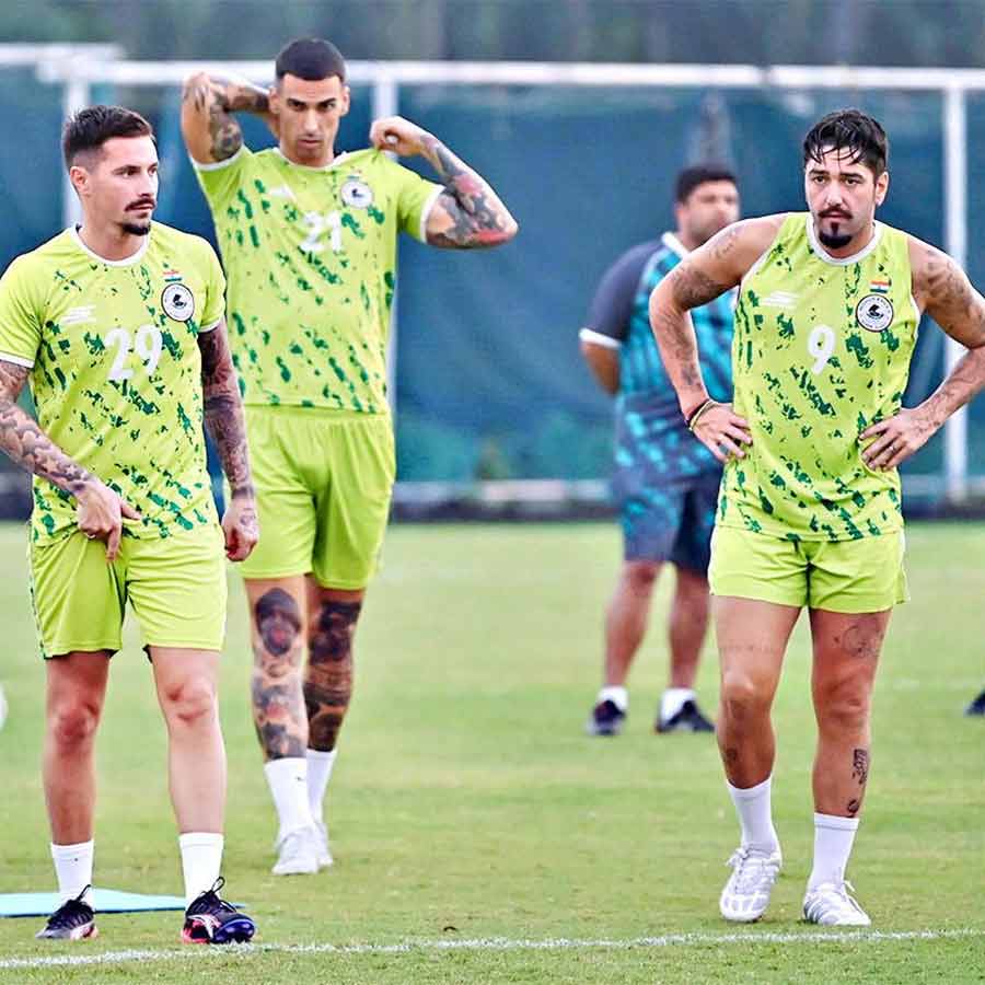 আজ শুরু আইএসএল সমর্থকদের জয়ের গোলাপ দিয়ে অভিযান শুরু করতে চায় মোহনবাগান