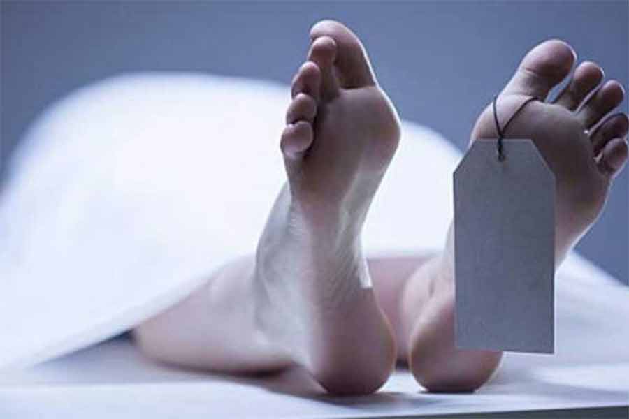 গলায় রুমাল পেচিয়ে খুন করেছে বাবা পুলিশের কাছে মায়ের খুনিকে ধরিয়ে দিল ১০ বছরের কিশোর