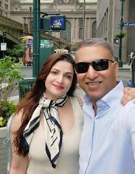 বরফ, গোলাপ আর টেডি মুজ়ে মোড়া প্রেম—বিদেশে কেমন কাটছে তনুশ্রীর ভালোবাসার মাস?