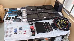 বেআইনি টেলিকম গেটওয়ের পর্দাফাঁস বাজেয়াপ্ত সিমবক্স ও ২ অভিযুক্ত পুলিশের জালে