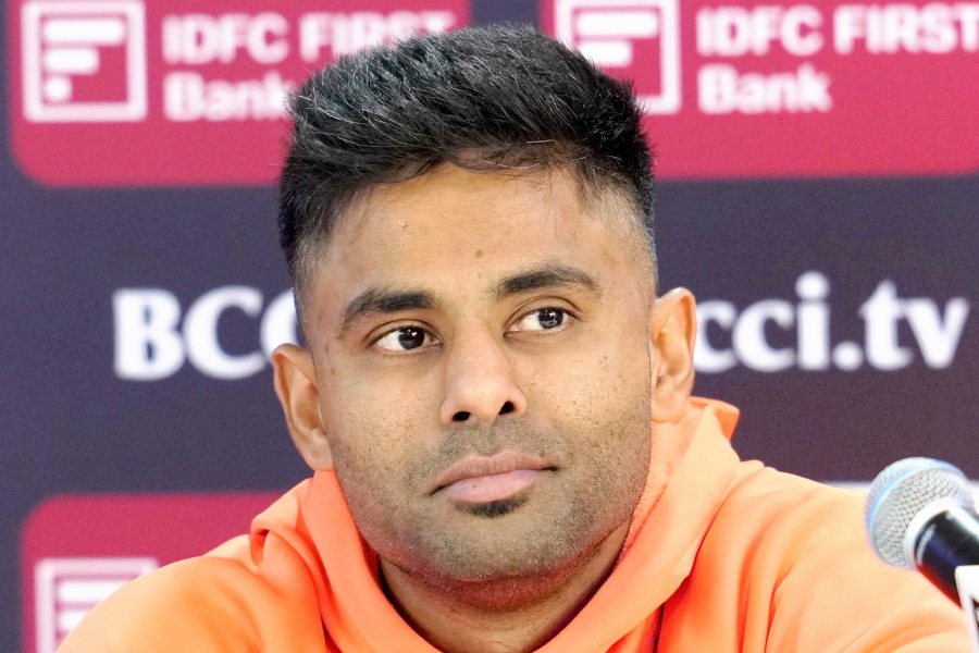 শূন্যের হ্যাটট্রিকের পরও সূর্যদের আস্থার কেন্দ্রে অভিষেক দক্ষিণ আফ্রিকার বিরুদ্ধে রবিবার ভারতীয় দলে জোড়া বদলের সম্ভাবন