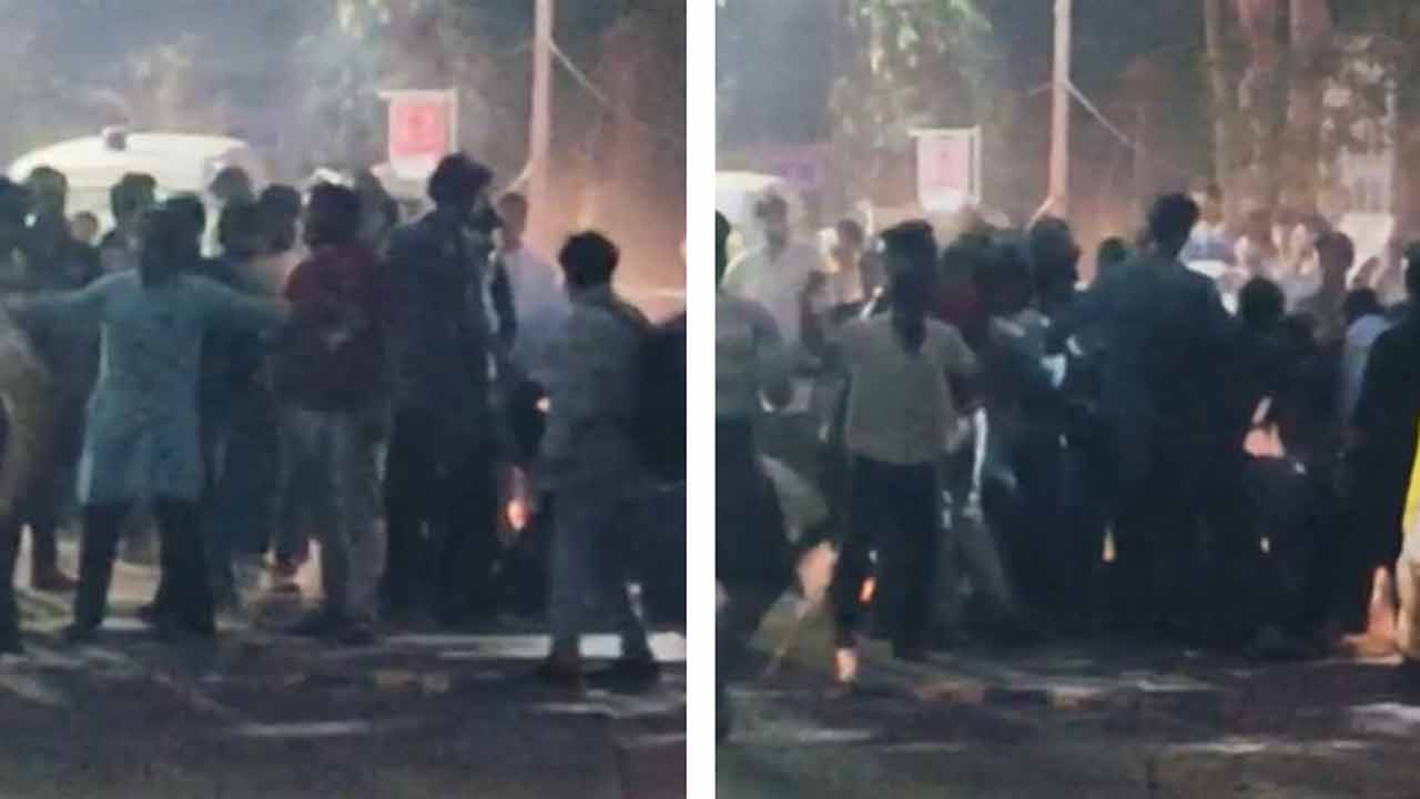 শিক্ষক নিগ্রহে শাস্তির পথে হাঁটতে চাইছে যাদবপুর বিশ্ববিদ্যালয় গড়া হতে পারে তদন্ত কমিটি