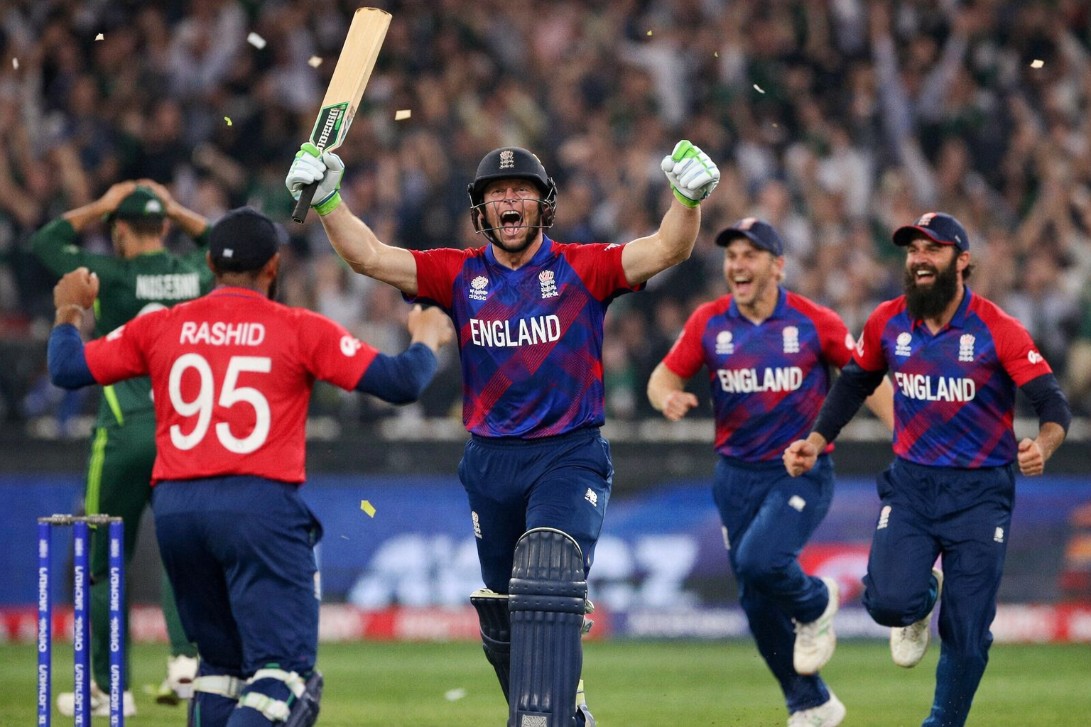 পাকিস্তানকে পরাজিত করে ইংল্যান্ডের শেষ চারের আশা জোরালো