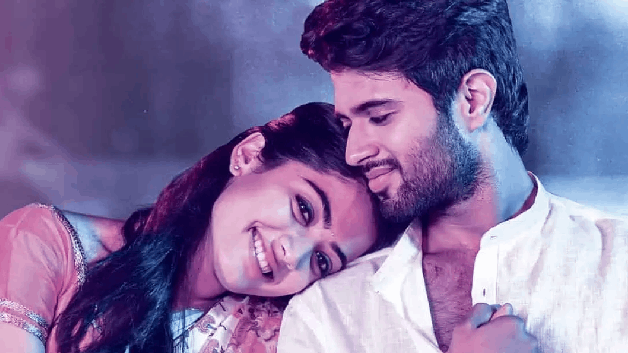 বিয়ের আগেই পরিবারের গুরুদায়িত্ব পেলেন রশ্মিকা বিজয়ের মা কী উপহার দিলেন জানলে চমকে যাবেন