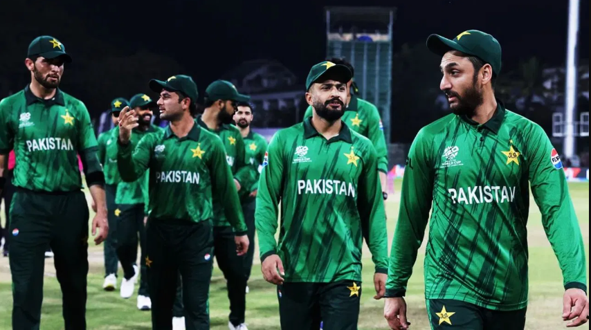 ইংল্যান্ডের কাছে হেরে সেমিফাইনালে পৌঁছানোর সুযোগ পাকিস্তানের কীভাবে সম্ভব