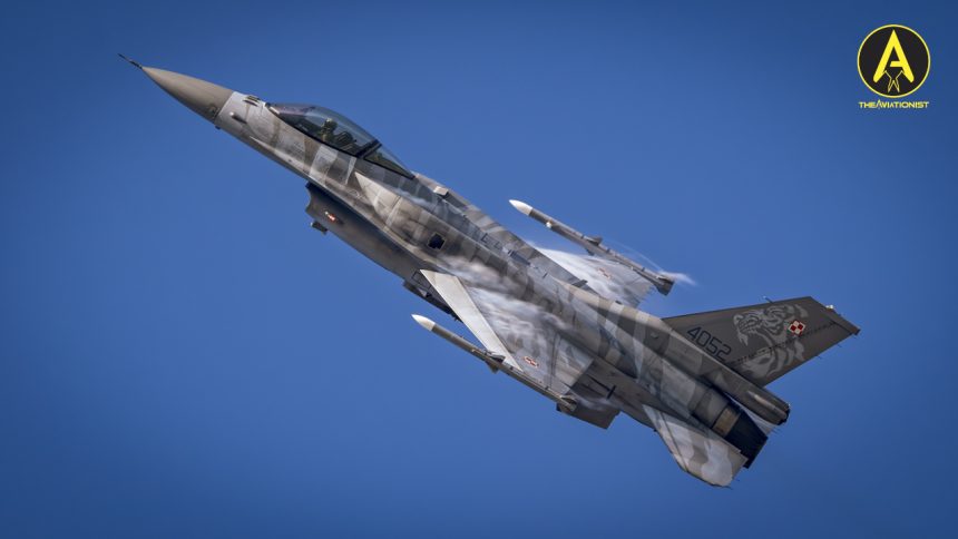 তুরস্কে এফ ১৬ যুদ্ধবিমান বিধ্বস্ত, পাইলট নিহত তদন্ত শুরু