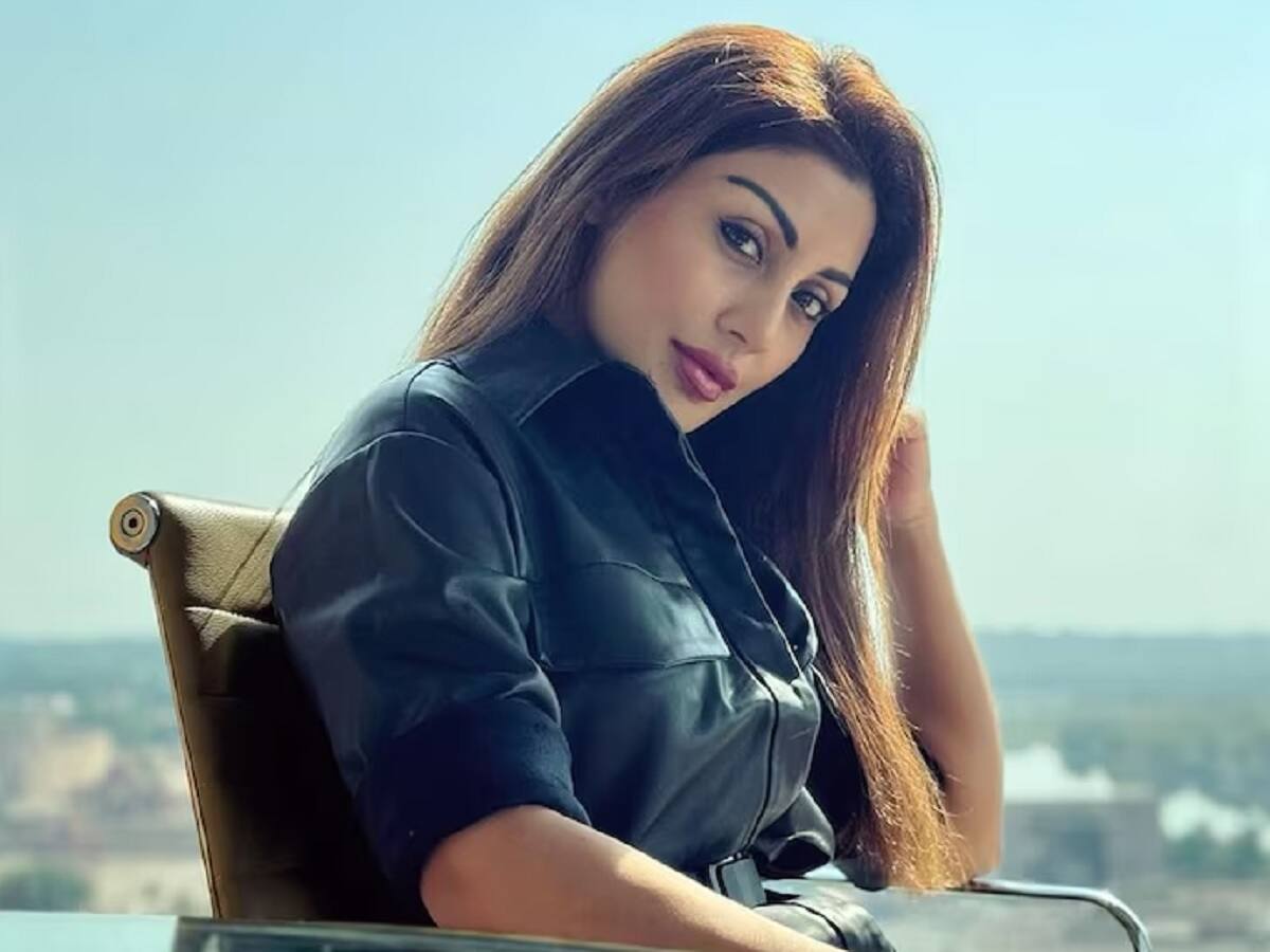 আর্থিক স্বাচ্ছন্দ্যের খোঁজে ভারত ছেড়ে Dubai পাড়ি দেন রিমি — এখন তিনি কত কোটির সম্পত্তির মালকিন?