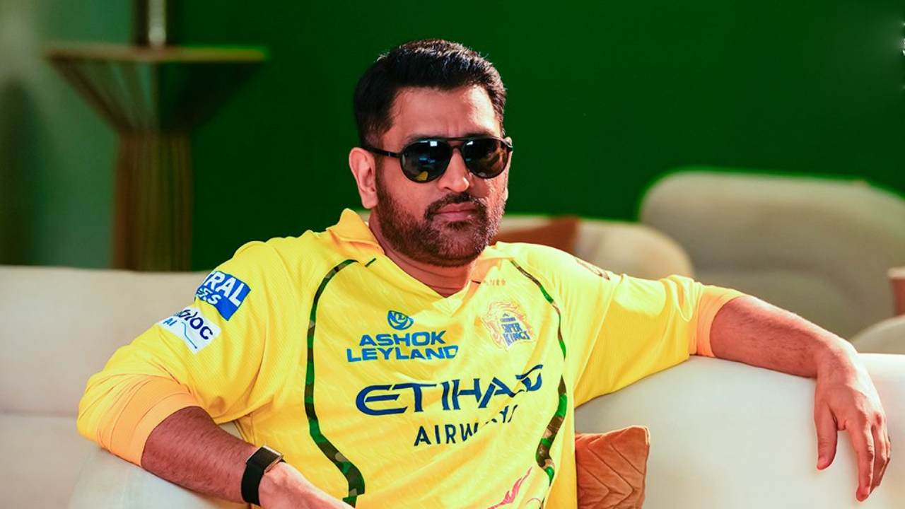 ভারতীয় ক্রিকেটে তারকাপ্রথার অবসান ঘটিয়েছেন গম্ভী তবে আইপিএলে ধোনিকে বাদ দেওয়ার সাহস কি কারও আছে, থাকছে সন্দেহ