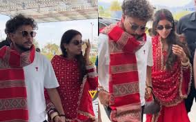 আজীবনের যাত্রা শুরু মিষ্টি ক্যাপশন দিয়ে বিয়ের পর প্রথম ছবি শেয়ার করলেন কুলদীপ যাদব