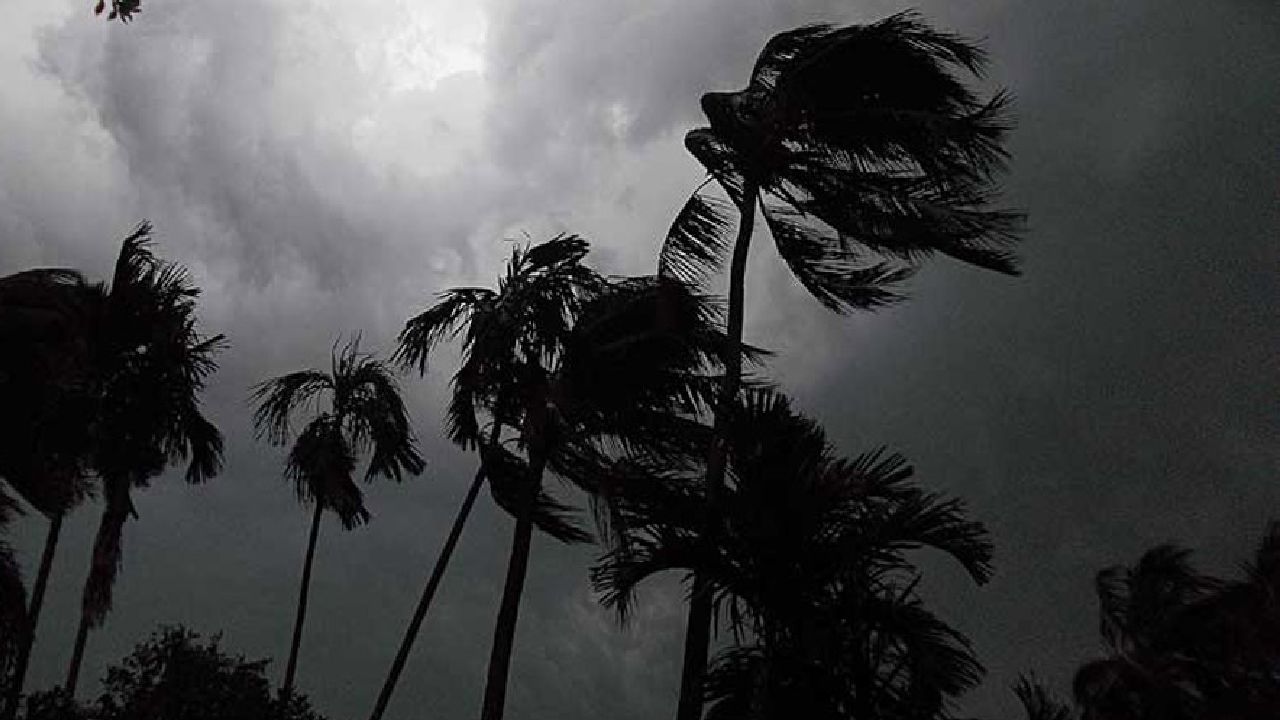 কালবৈশাখীর পূর্বাভাস শনিবারও ৬০ কিমি বেগে ঝড় হতে পারে ছয় জেলায় সঙ্গে বজ্রপাত ও বৃষ্টি চলবে কত দিন