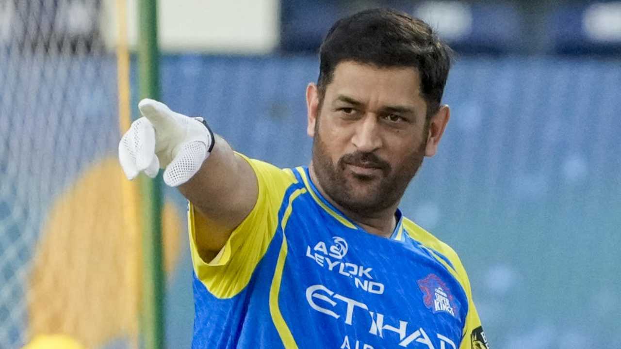 দলে থাকলে খেলতেই হবে না হলে আইপিএল থেকে সরে দাঁড়াক ধোনির উদ্দেশে প্রাক্তন সতীর্থ অশ্বিনের কড়া মন্তব্য