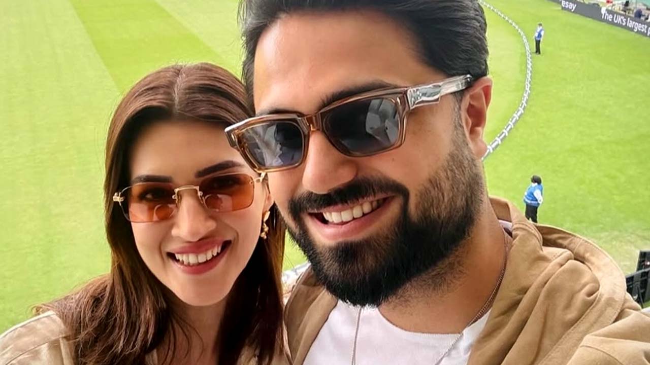 বোন নুপূরের পর এবার ছাঁদনাতলায় Kriti Sanon  প্রেমিক কবীরের সঙ্গে সম্পর্ক কি পাবে নতুন মোড় 