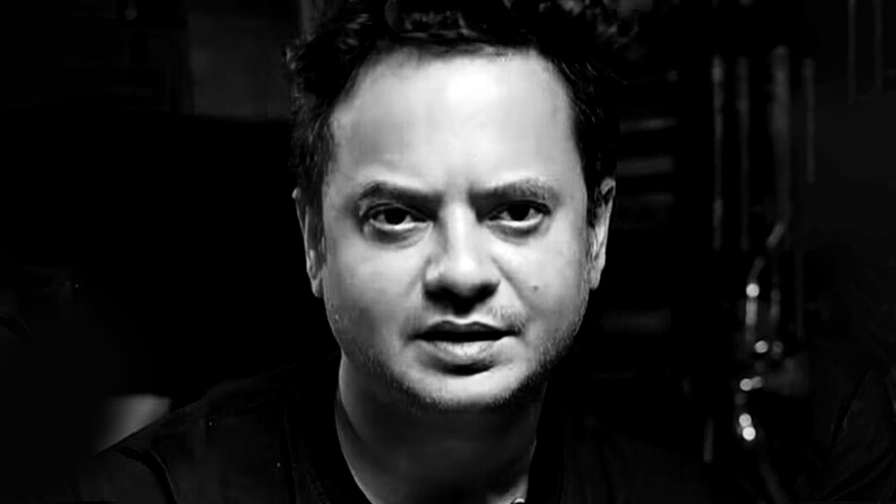 নিঃশব্দে শেষ বিদায়  কেওড়াতলায় রাহুল পাশে প্রিয়াঙ্কা সহজ