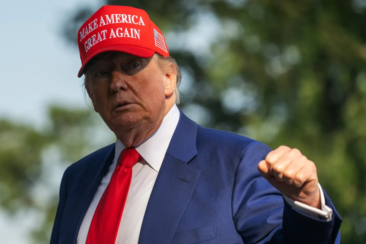 হরমুজ় খুলছে ট্রাম্পের যুদ্ধবিরতির ঘোষণায় সায় ইরানের, পাল্টা সতর্কতা আমেরিকা ইজ়রায়েলের