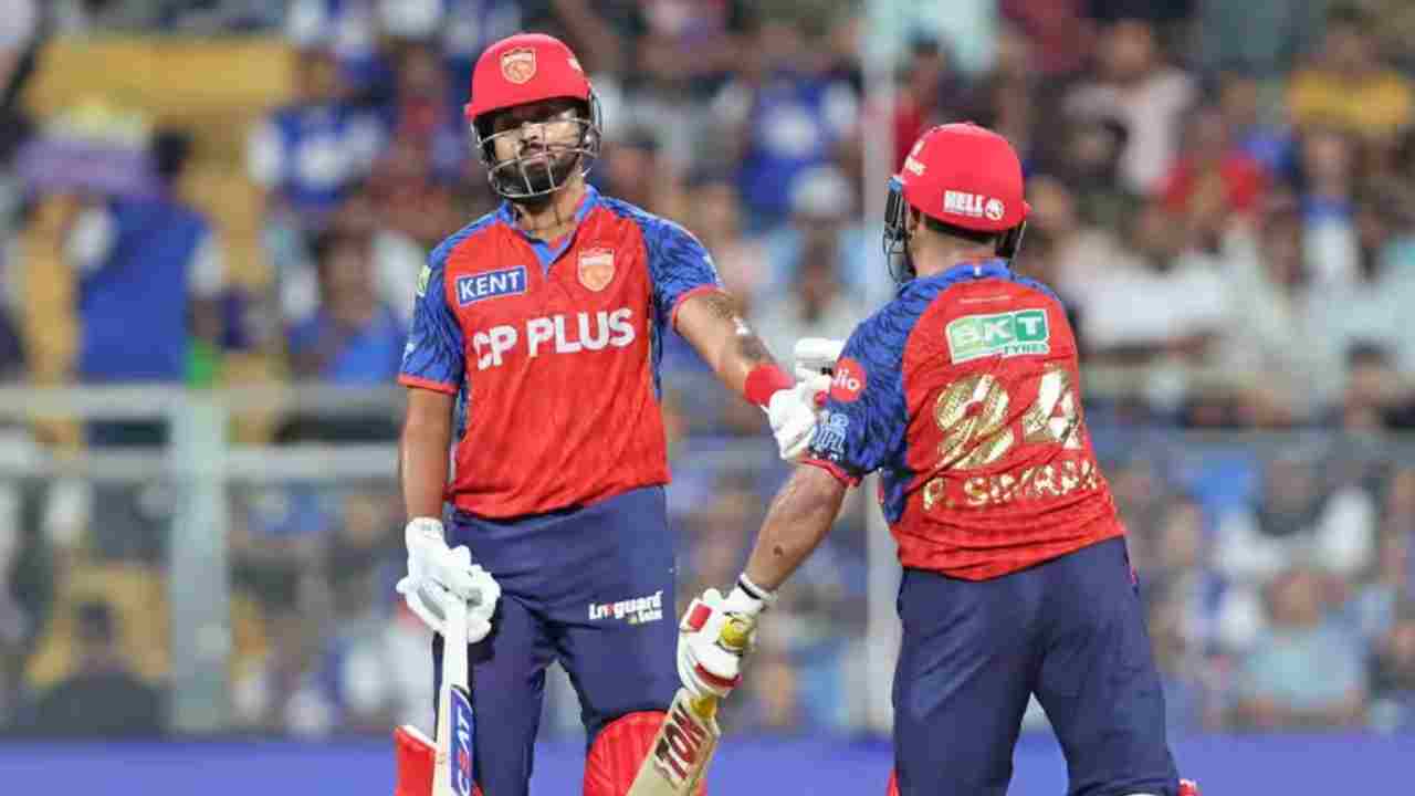 পর পর চার ম্যাচে হার মুম্বইয়ের জলে গেল ডি’ককের শতরান প্রভসিমরন শ্রেয়সের ব্যাটে হার্দিকদের হারিয়ে শীর্ষে পঞ্জাব