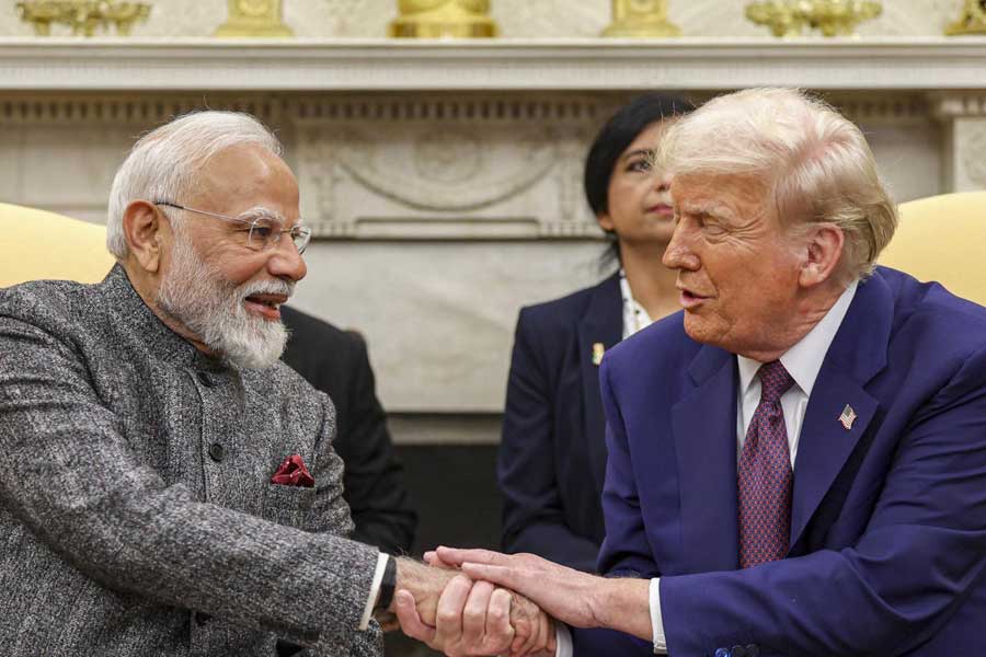 মোদীর সঙ্গে দু দিন আগের কথোপকথন ফাঁস করলেন ট্রাম্প চার বাক্যে ফের  বন্ধু প্রধানমন্ত্রীর ভূয়সী প্রশংসা