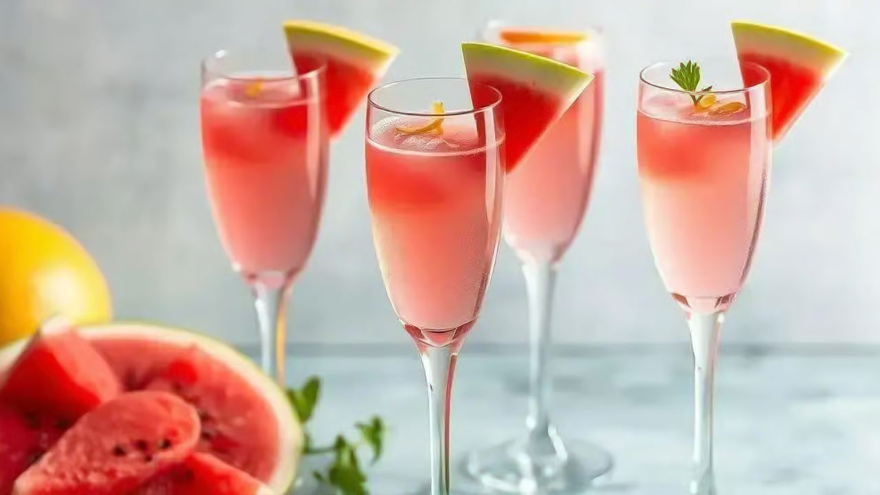 মিমোসা থেকে সালসা তরমুজ দিয়েই হবে বাহারি পদ গরমের পার্টিতে মধ্যমণি হোক মিষ্টি ফলটি