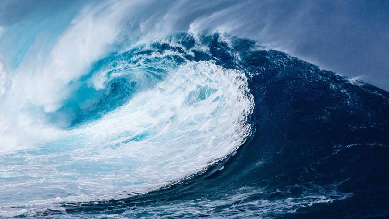 ৭.৪ মাত্রার ভূমিকম্পের পরেই জাপান উপকূলে আছড়ে পড়ল সুনামি, জারি সতর্কতা