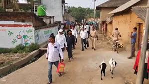 ভোট প্রচারে দেখা গেলো গরুর গাড়ি অভিনব কায়দায় ভোটের প্রচার সারলেন পূর্ব বর্ধমান জেলার আউসগ্ৰাম বিধানসভার তৃণমূল কংগ্রেস প্রার্থী শ্যামা প্রসন্ন লোহার  